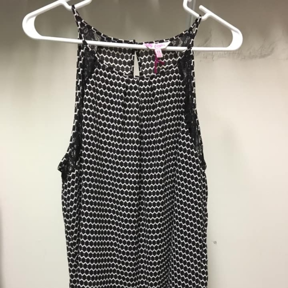Candie's Black and White Chiffon Sleeveless Top